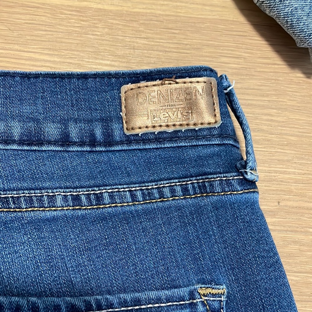Levi’s Denizen Curvy Skinny Jeans Size 10, stretchy waistband